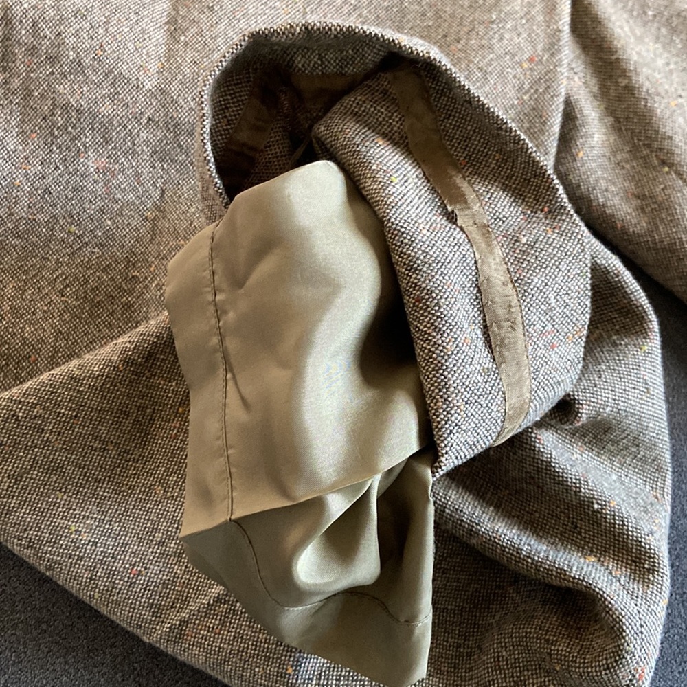 Classiques Entier Two Piece Suit - Picture 14 of 14